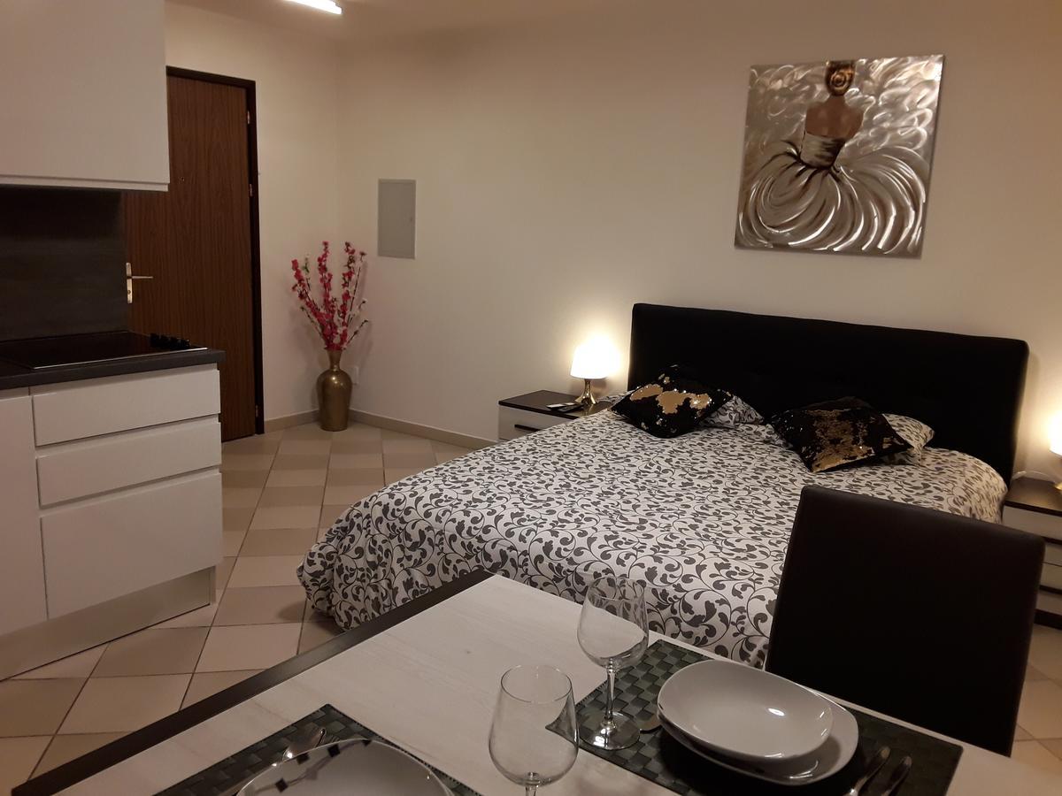 Holidays Homes Il Folletto Quartino Luaran gambar