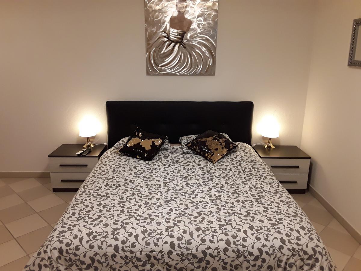 Holidays Homes Il Folletto Quartino Luaran gambar