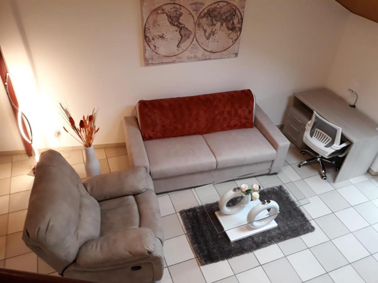 Holidays Homes Il Folletto Quartino Luaran gambar