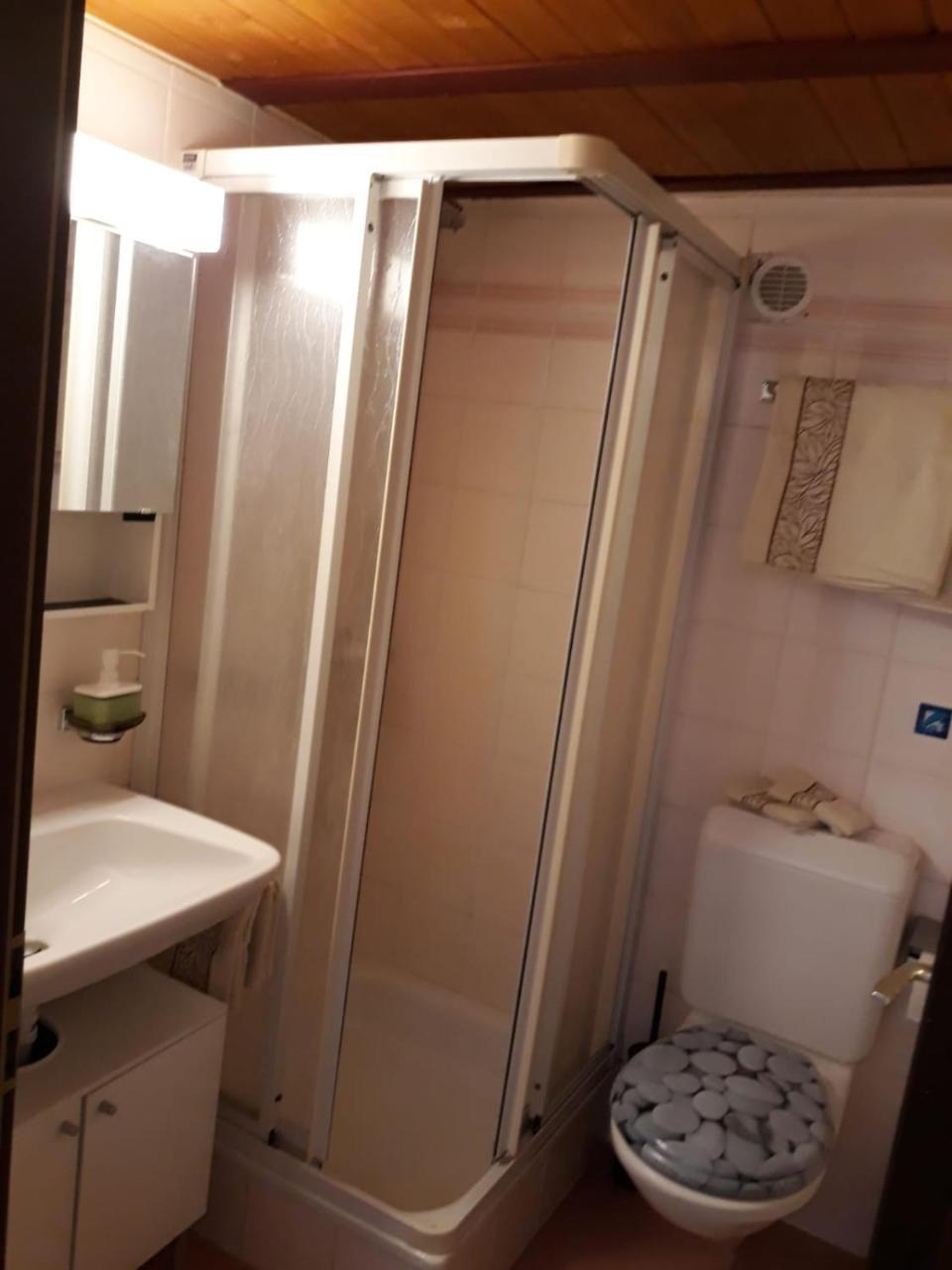 Holidays Homes Il Folletto Quartino Luaran gambar