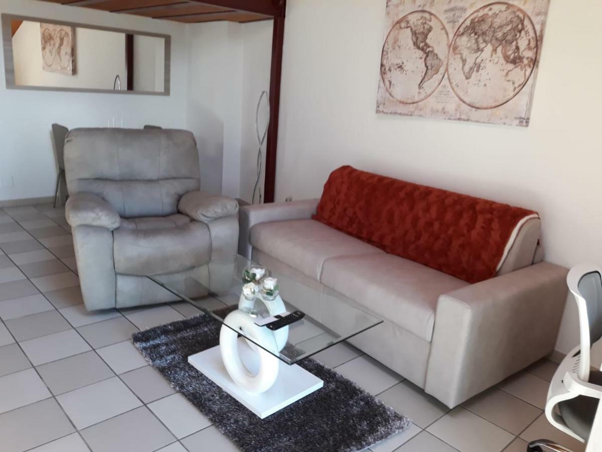 Holidays Homes Il Folletto Quartino Luaran gambar
