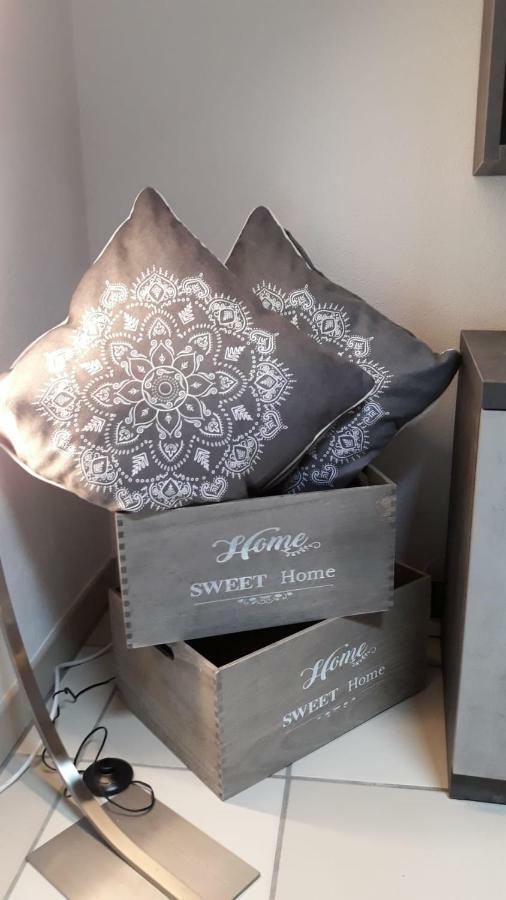 Holidays Homes Il Folletto Quartino Luaran gambar