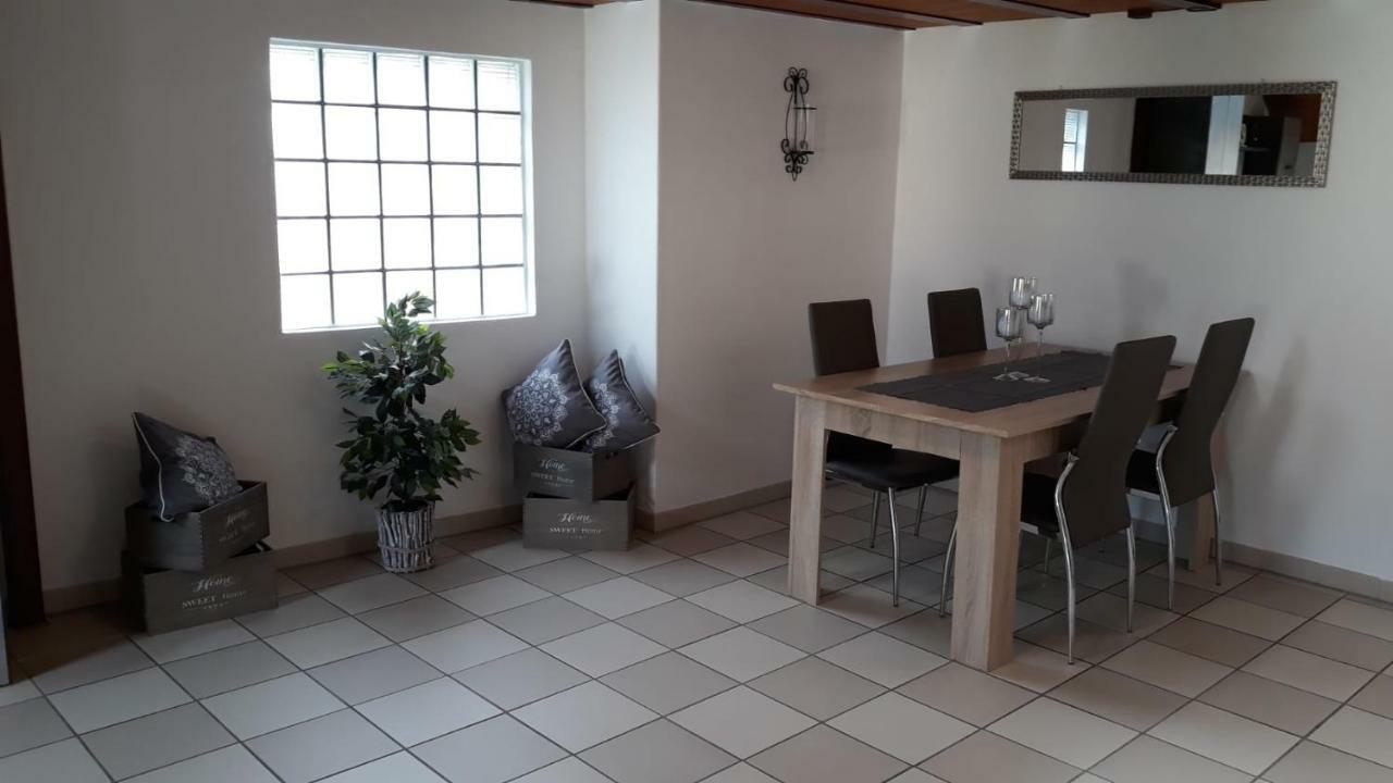 Holidays Homes Il Folletto Quartino Luaran gambar
