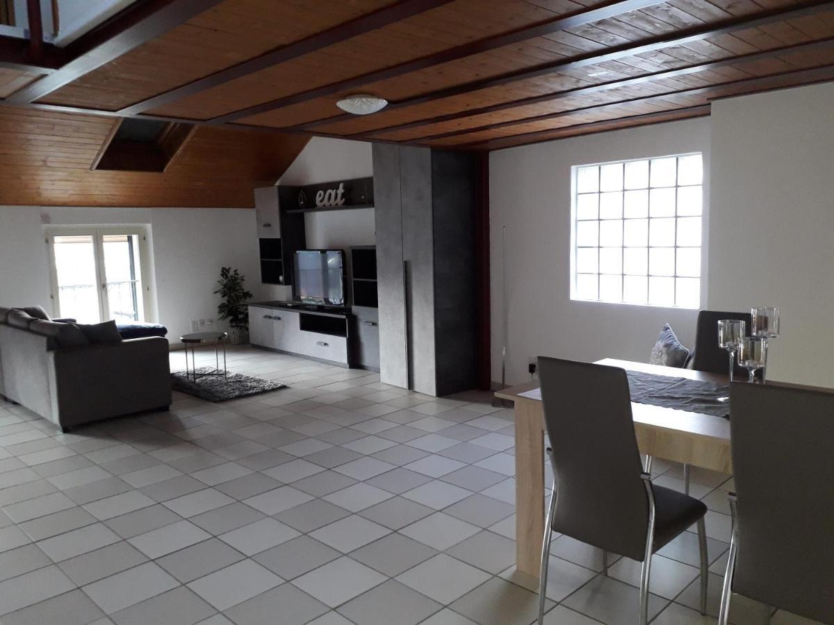 Holidays Homes Il Folletto Quartino Luaran gambar